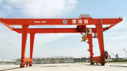   卫华起重，飞天入海！